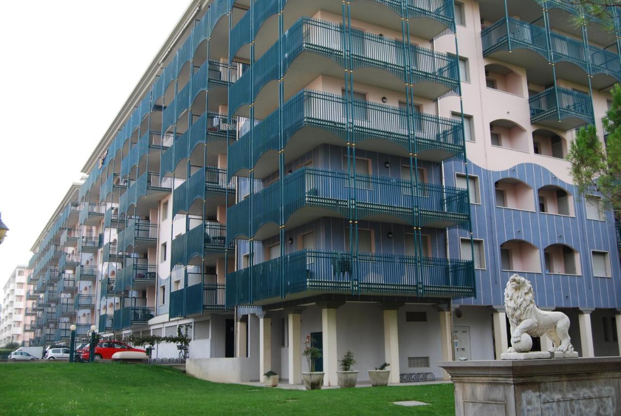 Residence Delle Terme Bibione Eksteriør billede